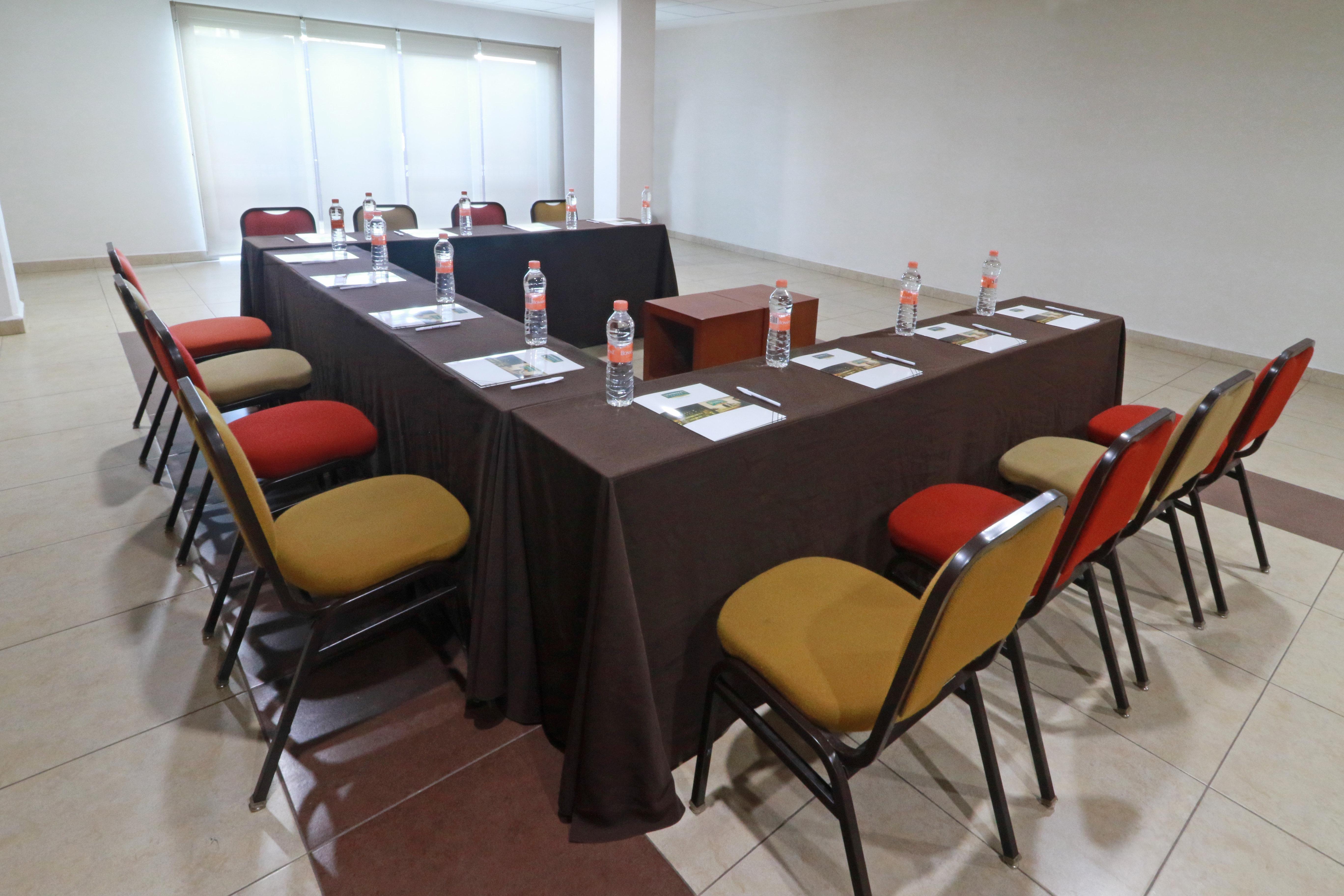 Staybridge Queretaro By Ihg Hotel
